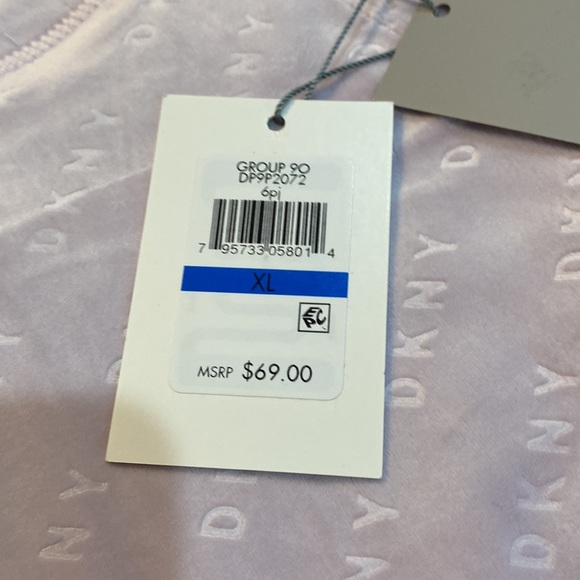 Brand new DKNY Sport women’s velour joggers - Picture 3 of 5